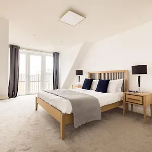  Apartment Charles Hope Centre